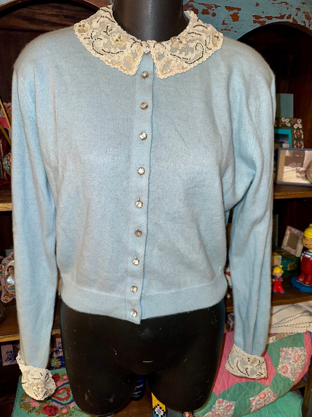 VINTAGE LACE PEARL BEADED COLLAR RHINESTONE BUTTON CASHMERE CARDIGAN SWEATER
